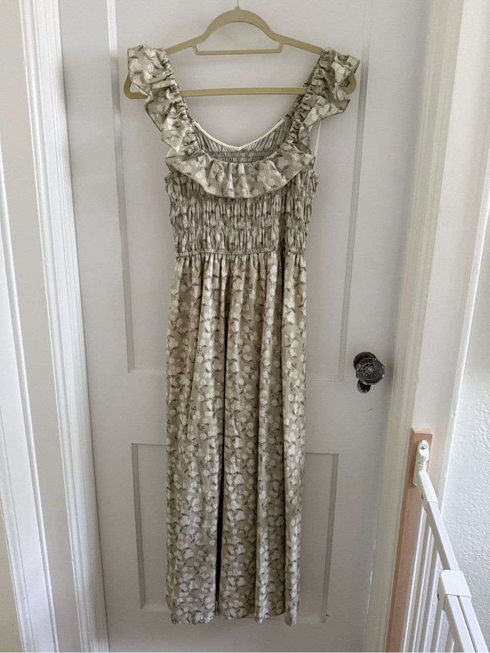 Stella Dress || Sage Hydrangea - Picture 7 of 7